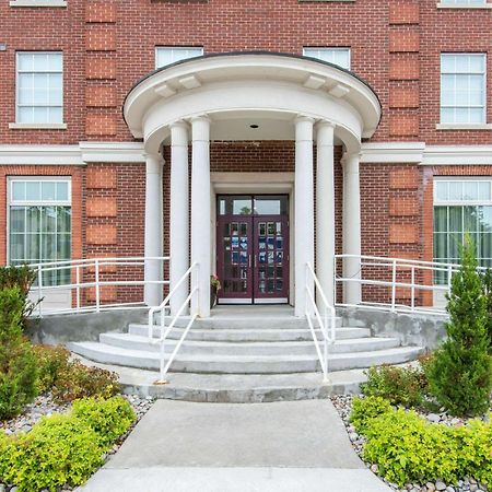 The Champlain Waterfront Hotel Ascend Hotel Collection Orillia Eksteriør billede