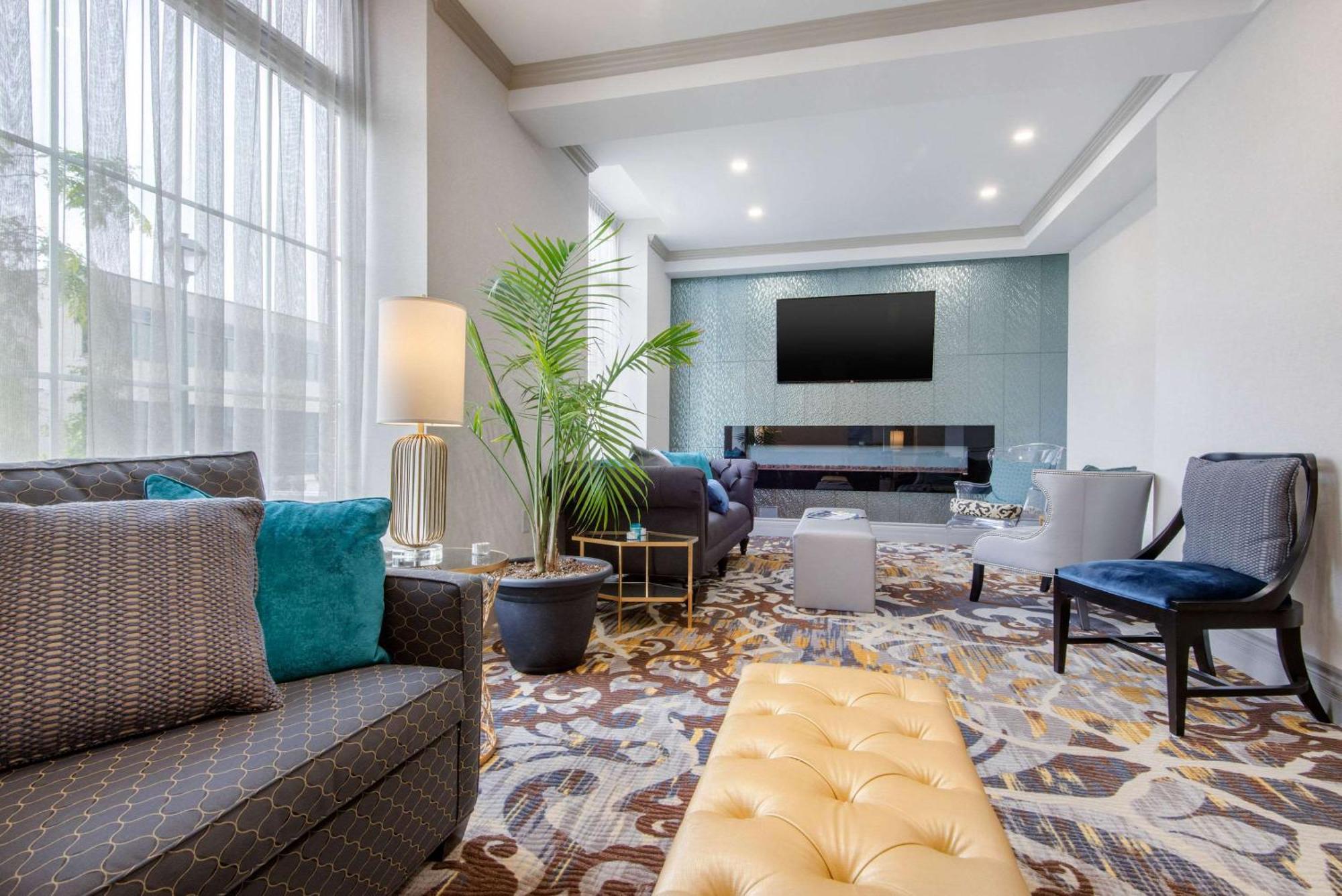 The Champlain Waterfront Hotel Ascend Hotel Collection Orillia Eksteriør billede