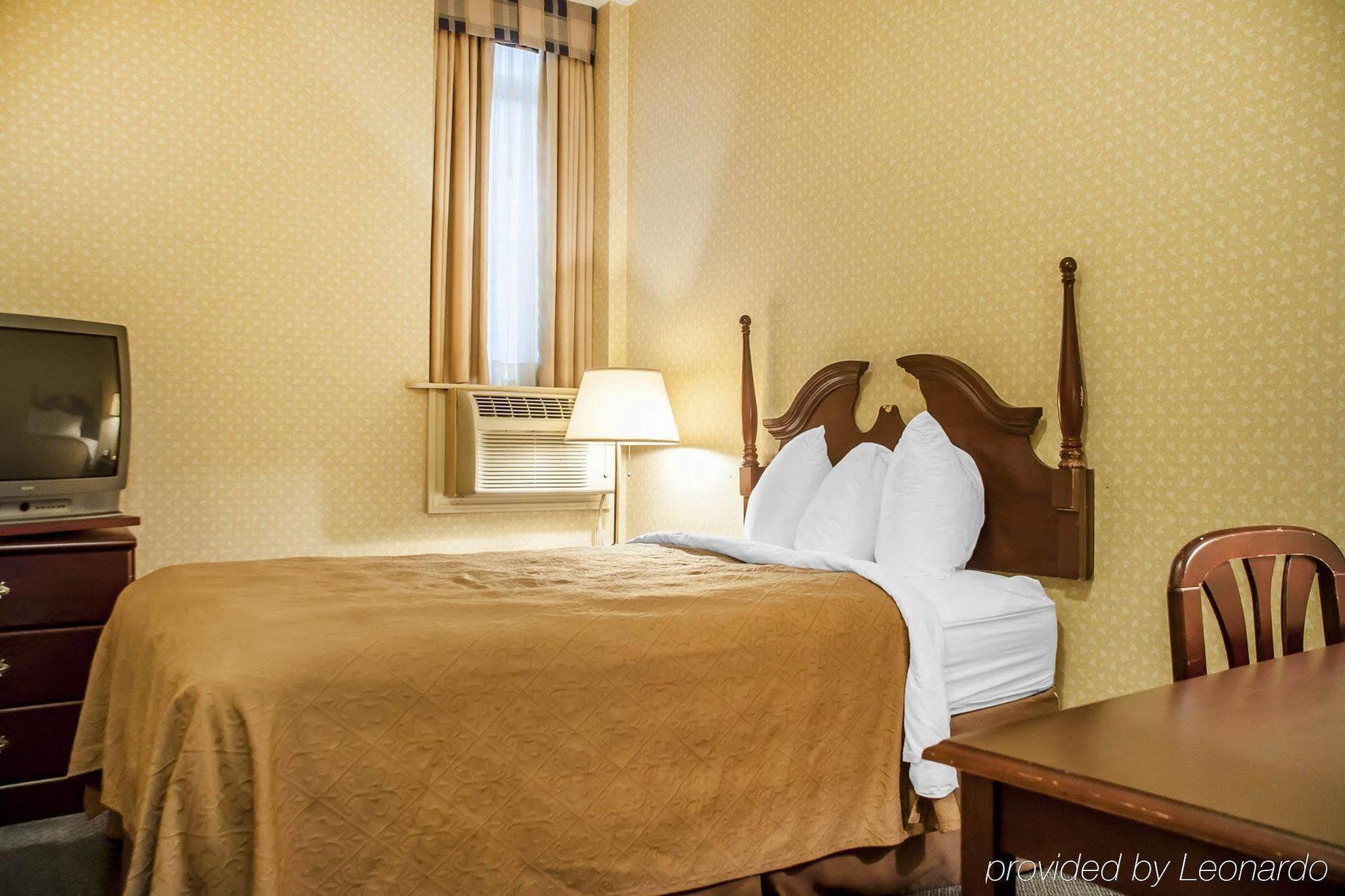 The Champlain Waterfront Hotel Ascend Hotel Collection Orillia Eksteriør billede