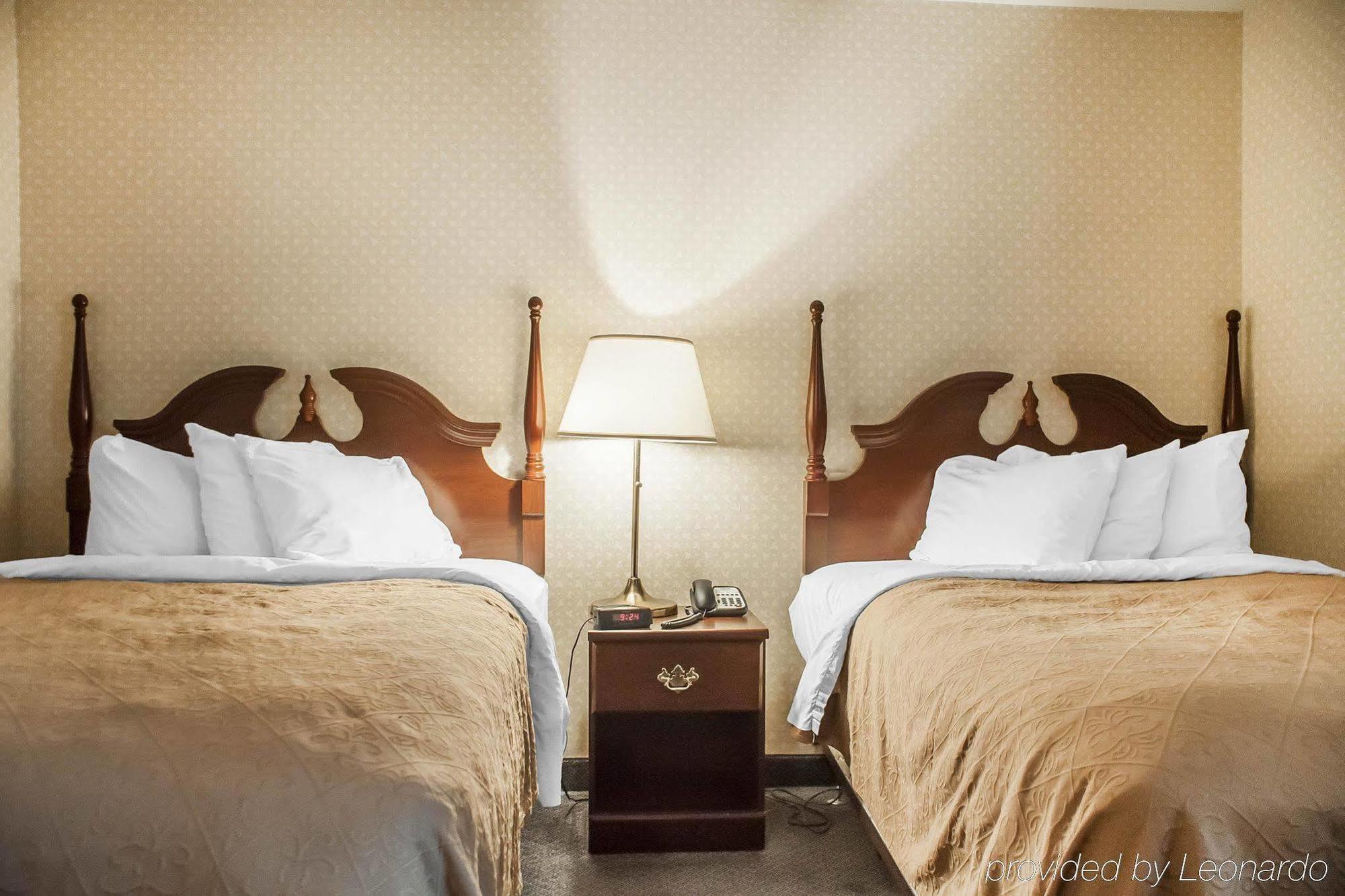 The Champlain Waterfront Hotel Ascend Hotel Collection Orillia Eksteriør billede