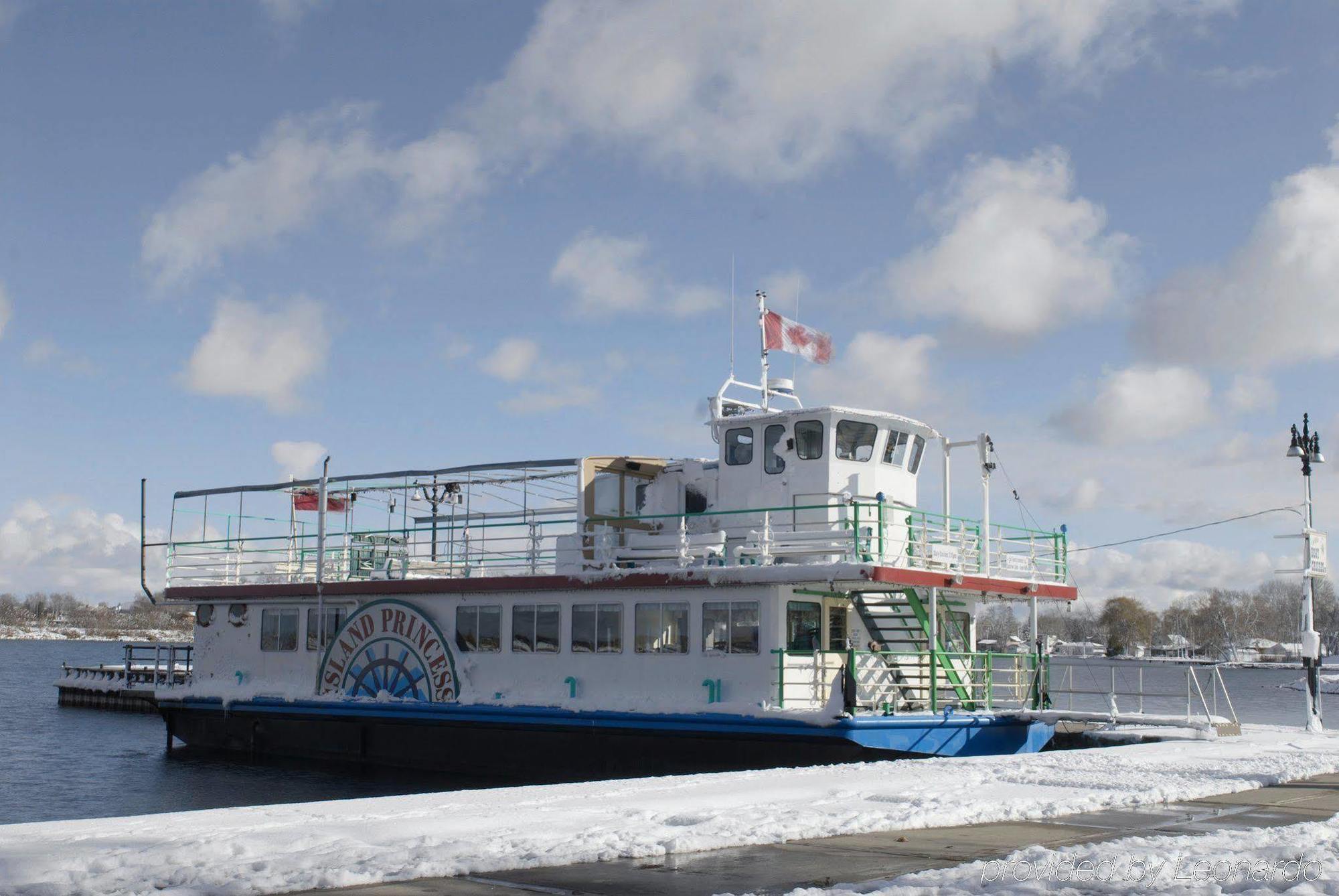 The Champlain Waterfront Hotel Ascend Hotel Collection Orillia Eksteriør billede