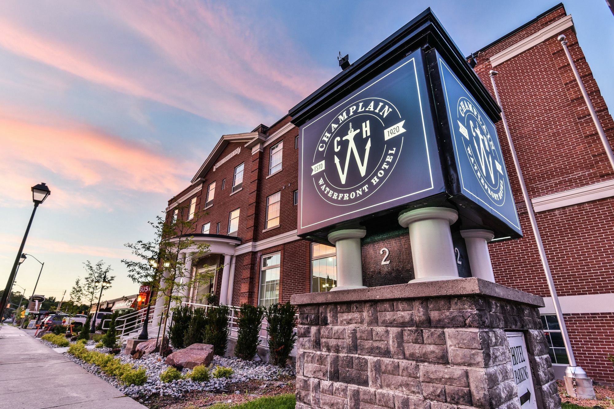 The Champlain Waterfront Hotel Ascend Hotel Collection Orillia Eksteriør billede